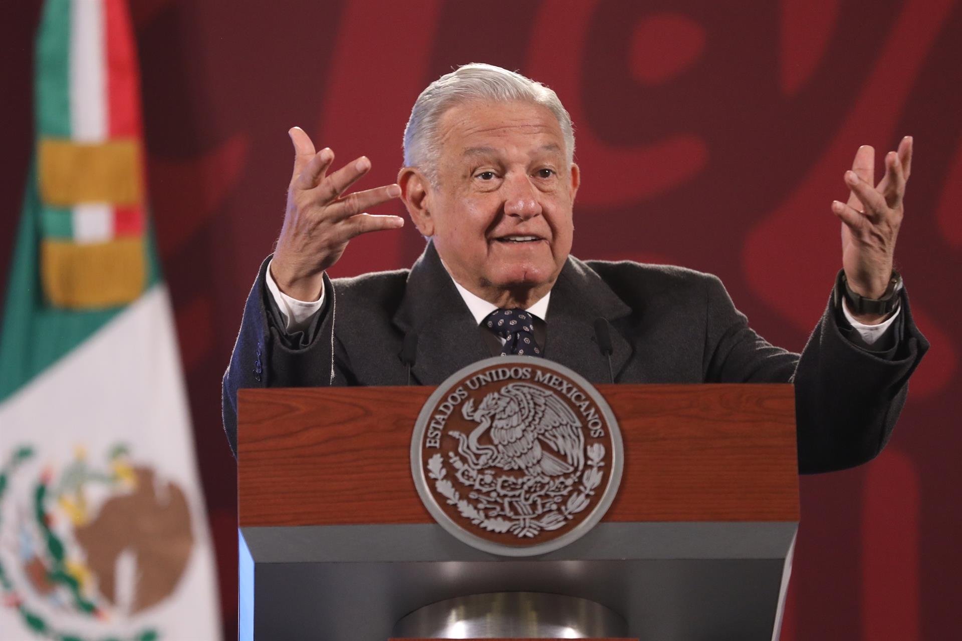 AMLO propone "pausar" las relaciones con España