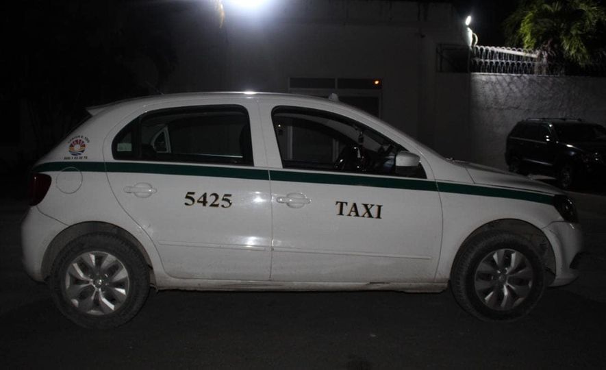 Con varios kilos de marihuana y una pistola detienen a taxista de Cancún