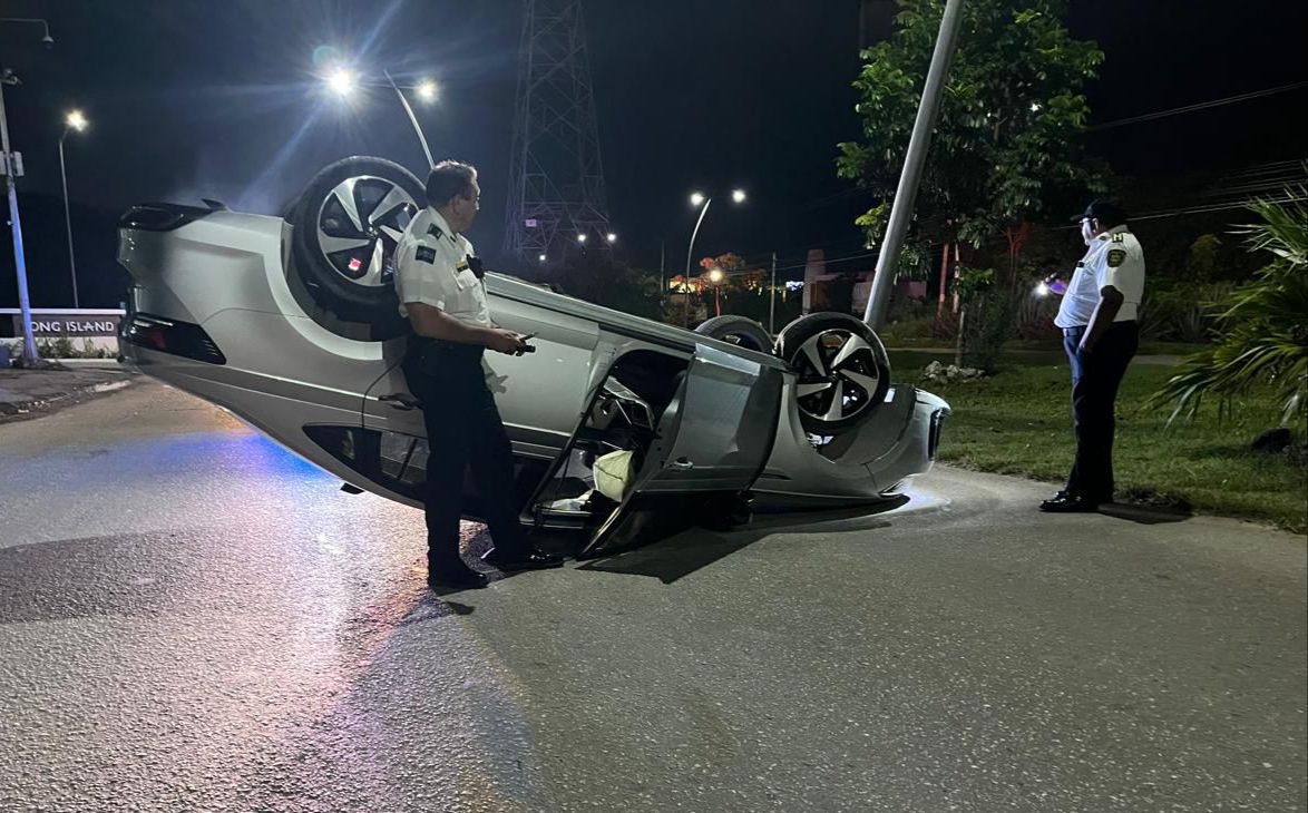 Tres accidentes viales en Cancún dejan lesionados y daños materiales